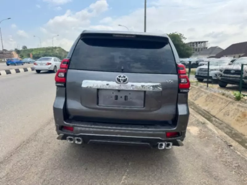 Toyota Prado   - 2010