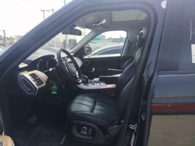 Land Rover Range Rover Sport   - 2016