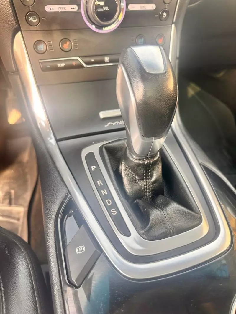 Ford Edge   - 2015