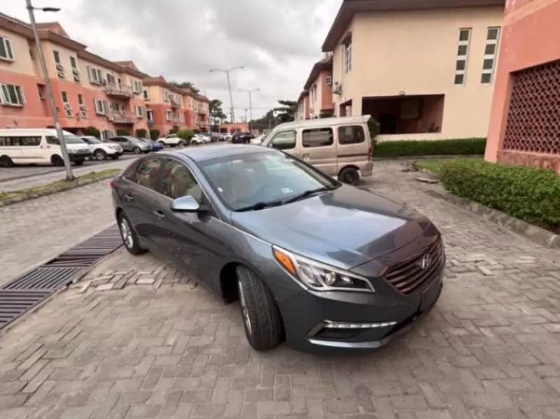 Hyundai Sonata   - 2015