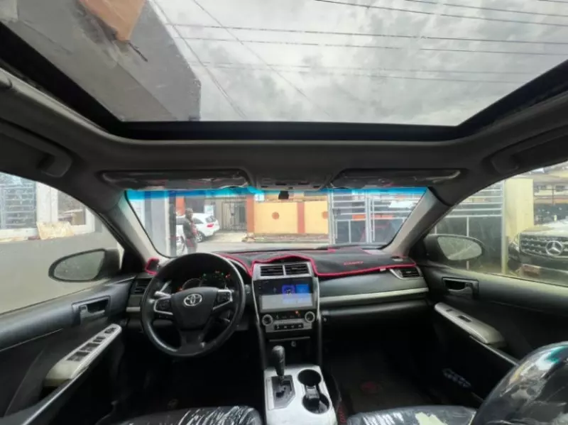 Toyota Camry   - 2014