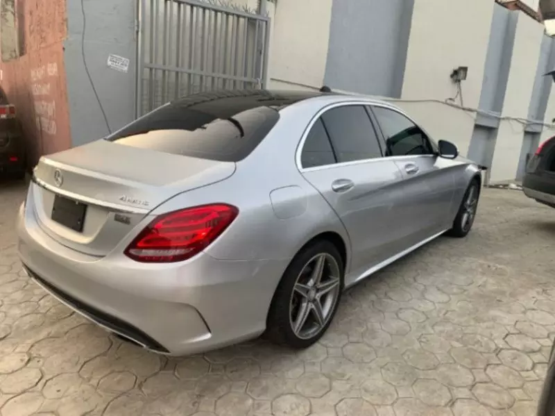 Mercedes-Benz C 300   - 2015