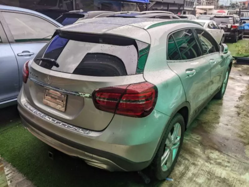 Mercedes-Benz GLA 250   - 2016