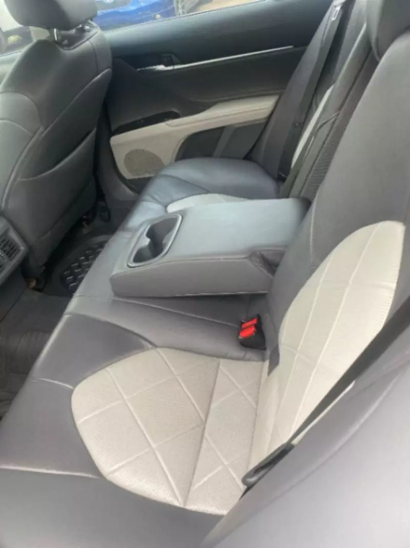 Toyota Camry   - 2018