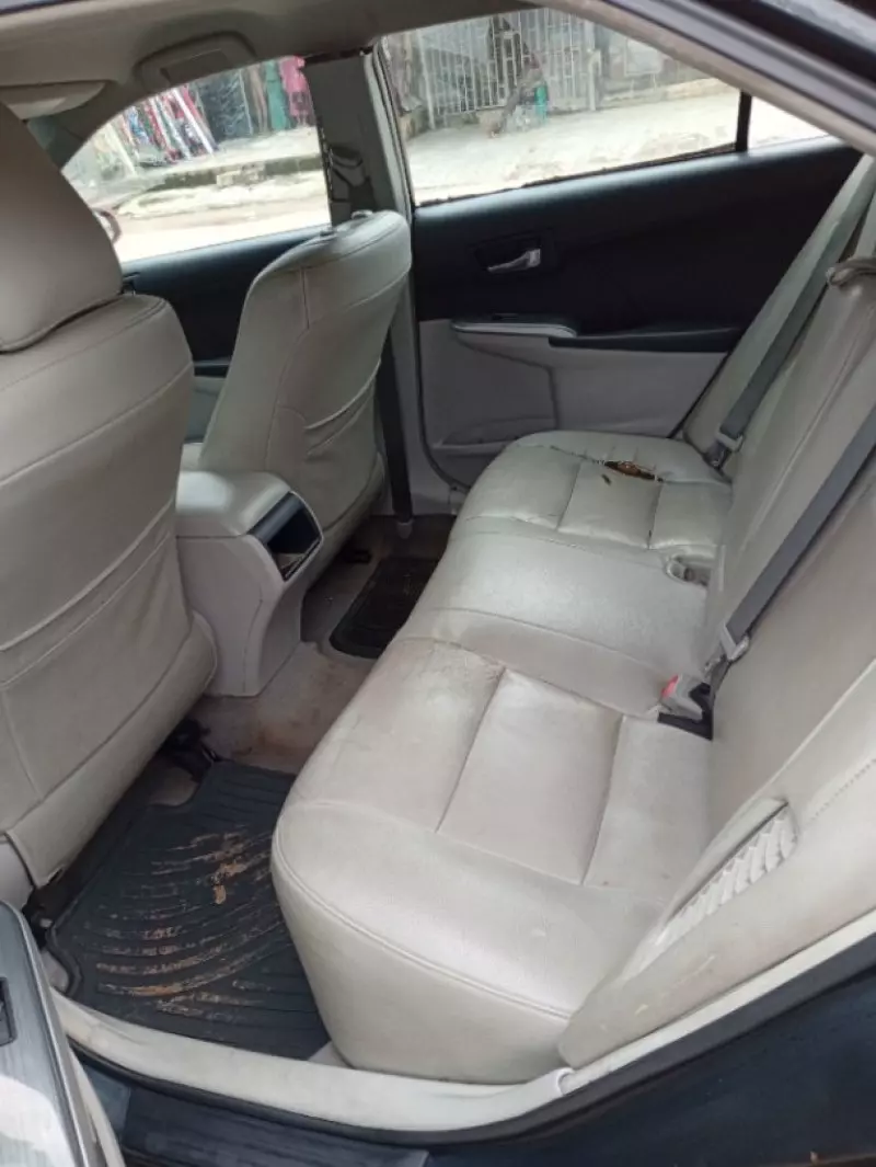 Toyota Camry   - 2012