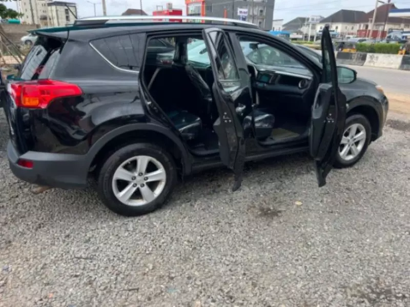 Toyota RAV 4   - 2013