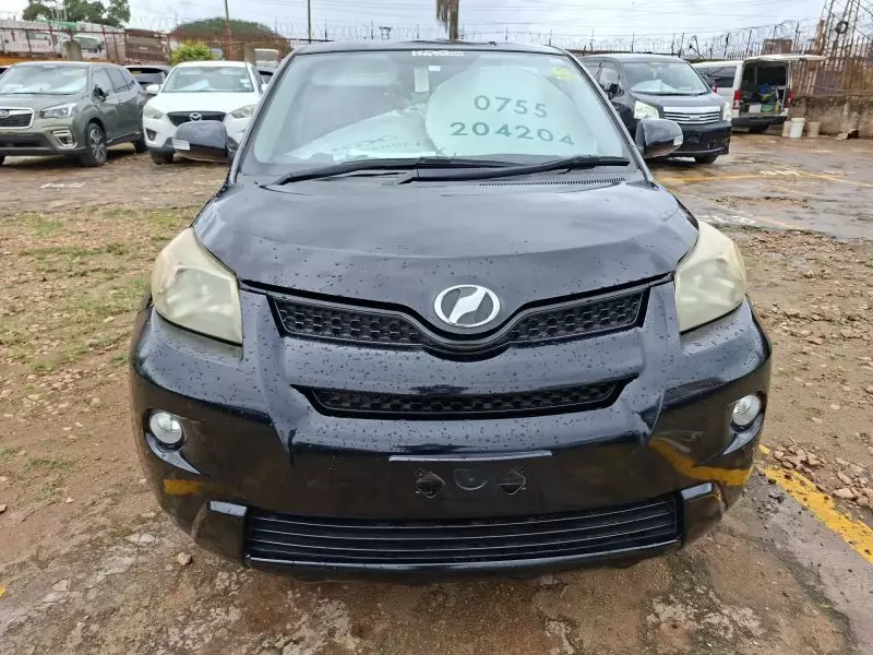 Toyota Ist    - 2012