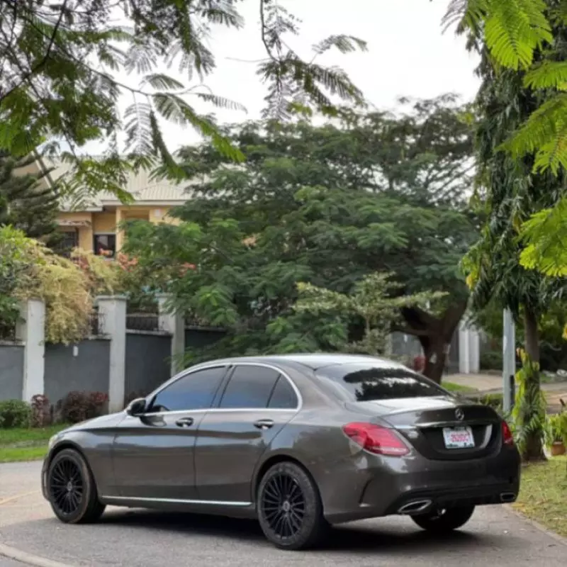 Mercedes-Benz C 300 - 2015