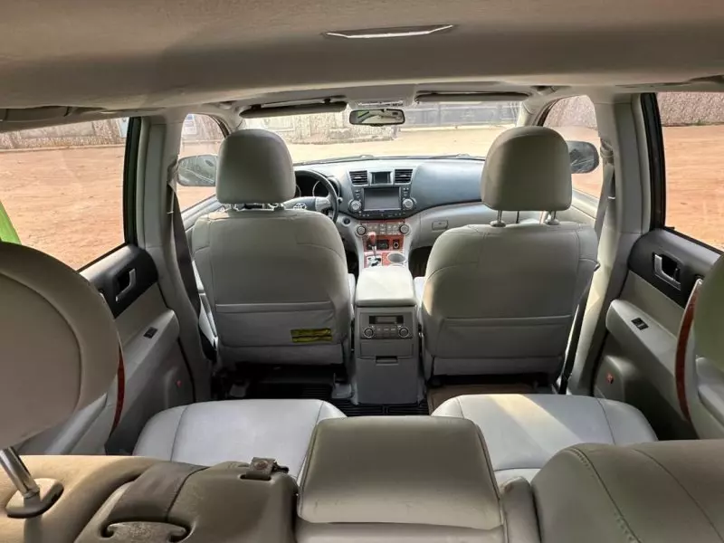 Toyota Highlander   - 2014