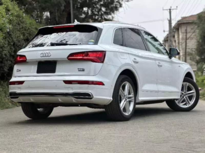 Audi Q5   - 2018