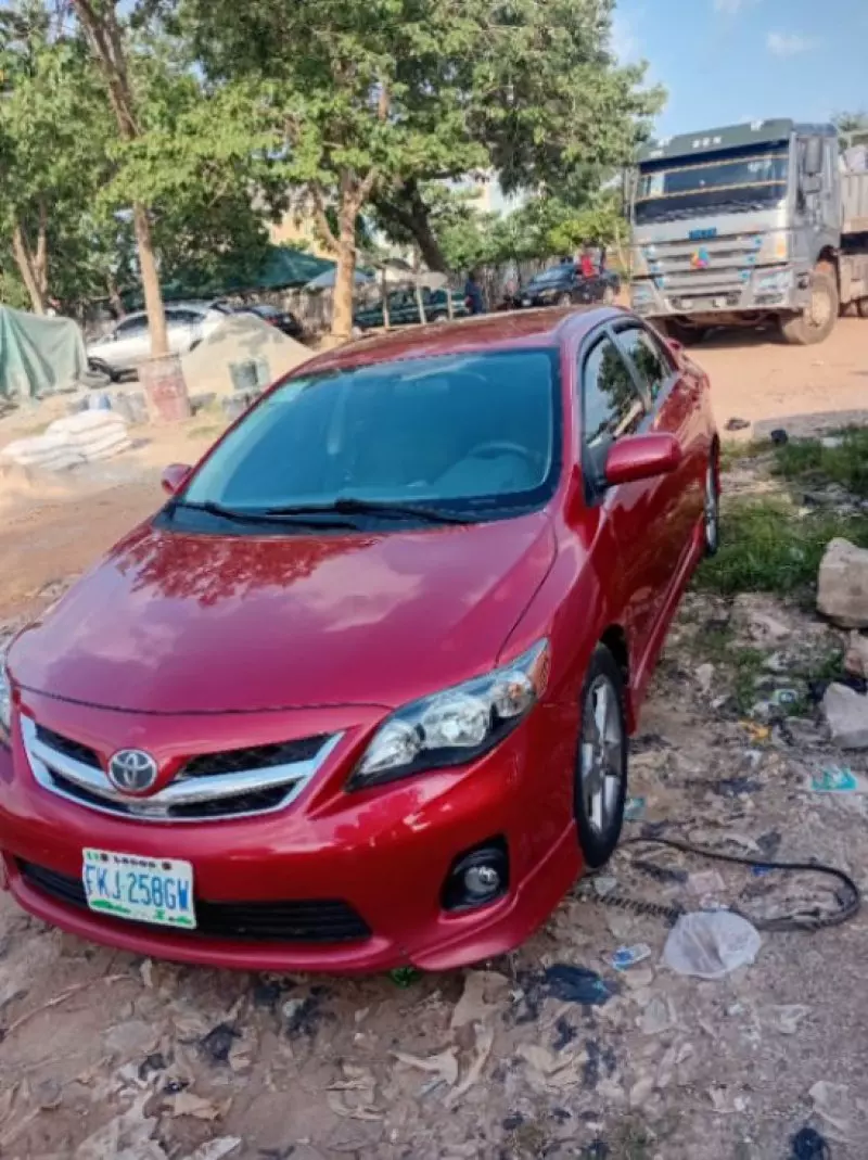 Toyota Corolla Sport   - 2013