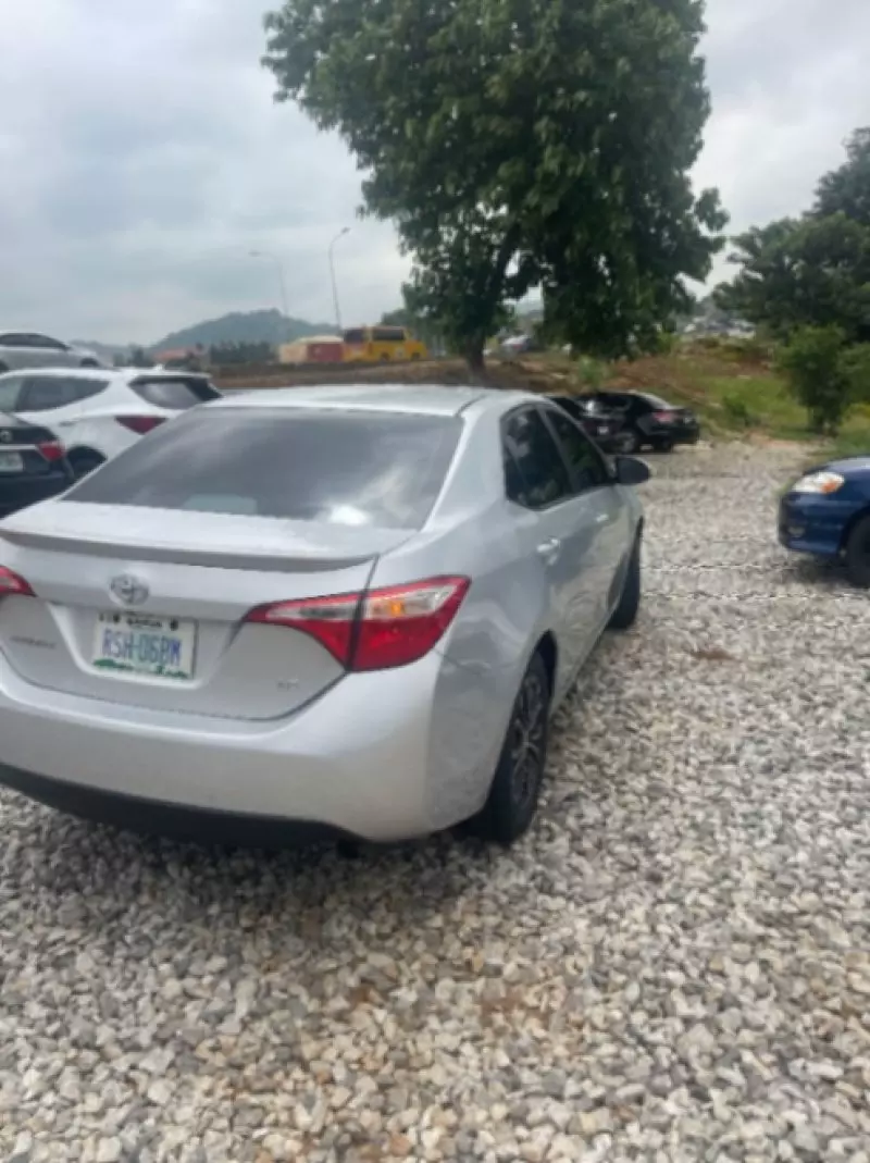 Toyota corolla   - 2015