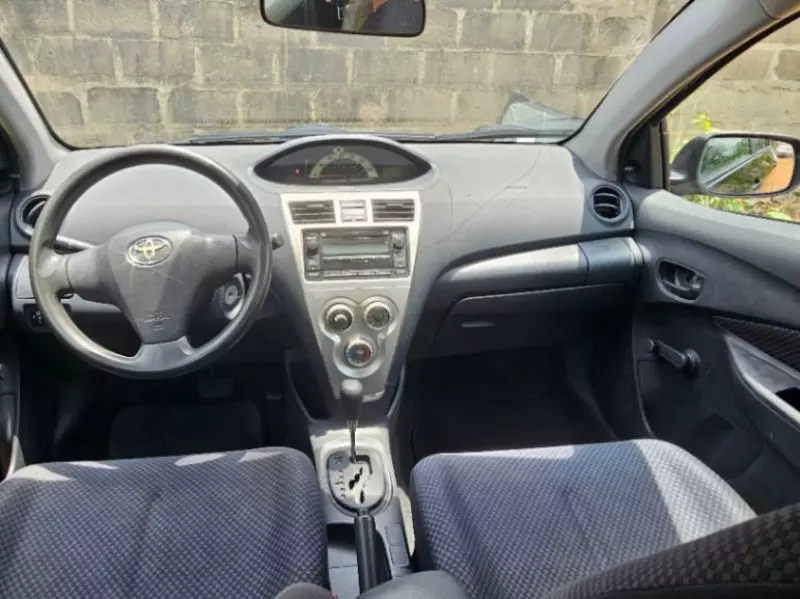 Toyota Yaris   - 2008