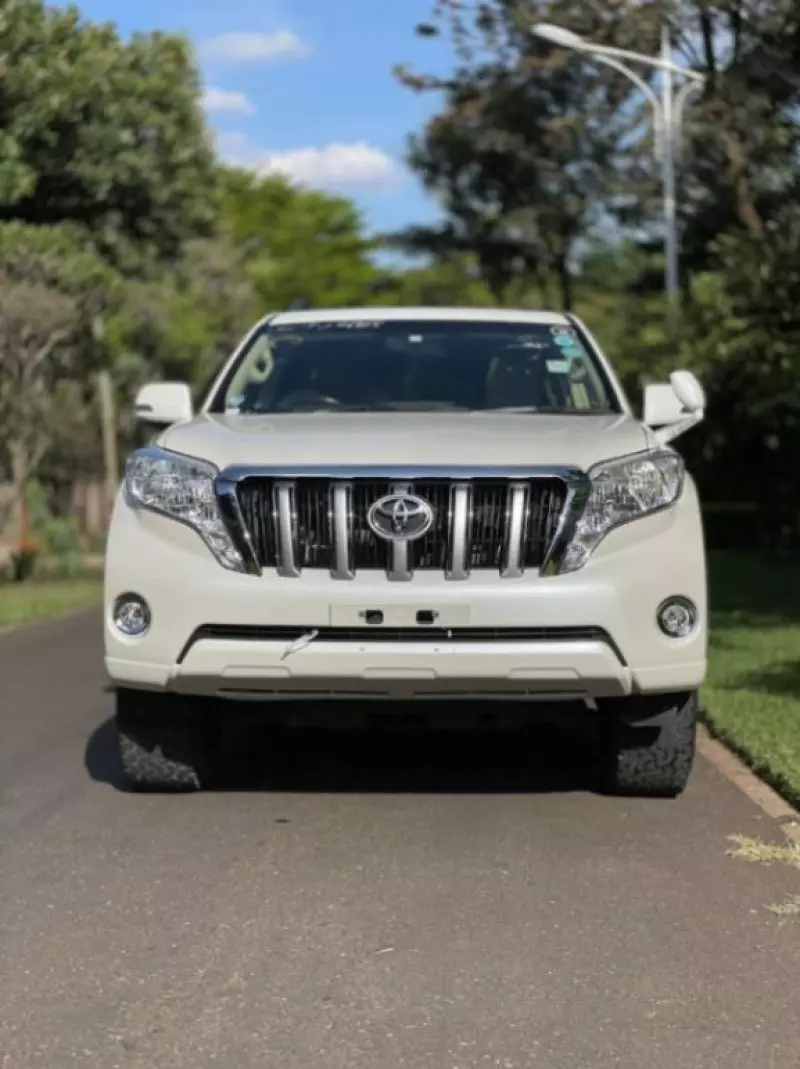 Toyota Land Cruiser   - 2016