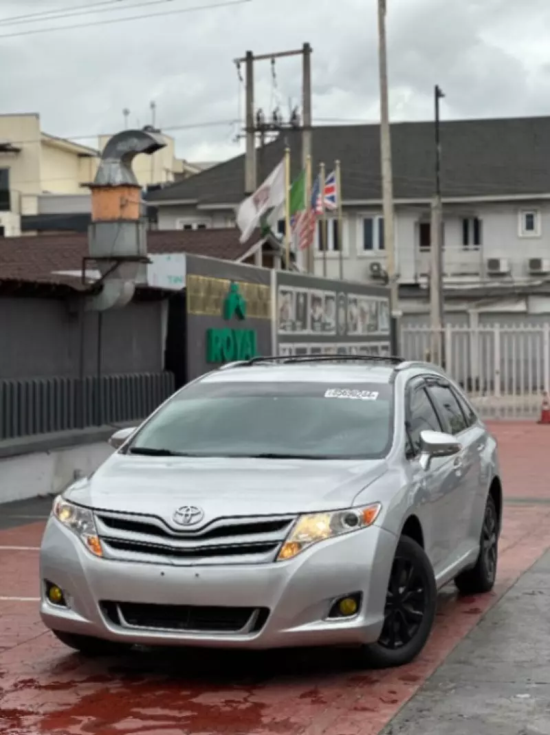 Toyota Venza   - 2013