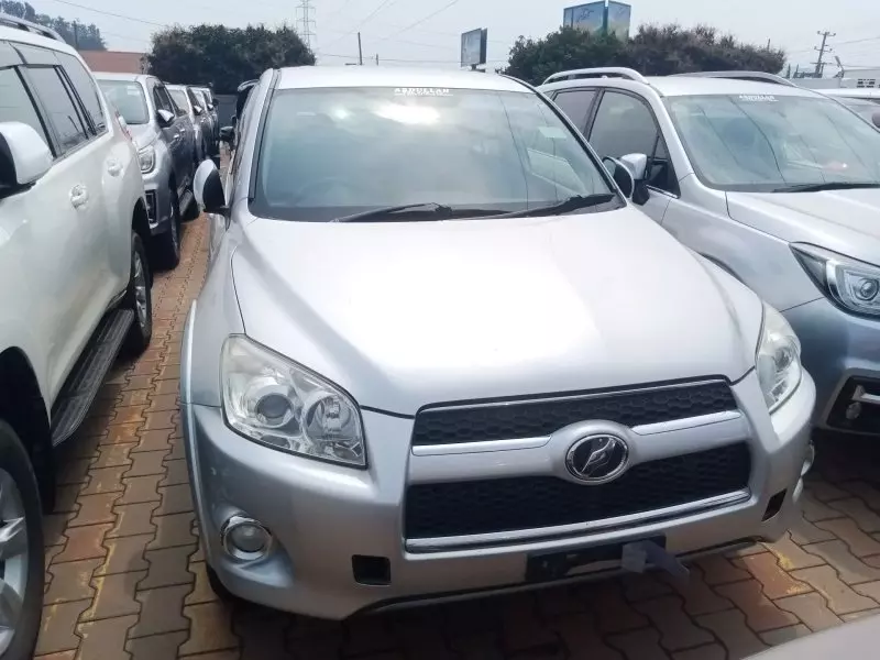 Toyota RAV 4   - 2012