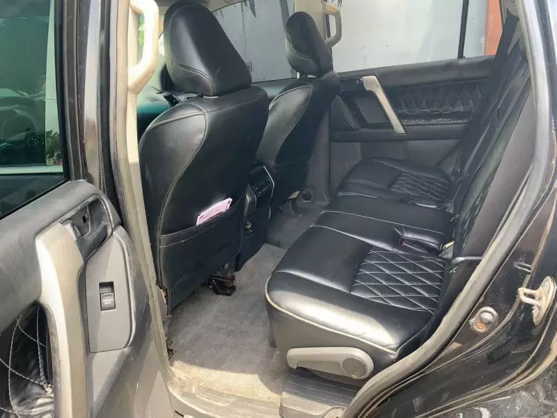 Toyota Land Cruiser   - 2010