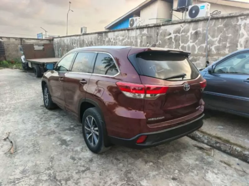 Toyota Highlander   - 2018