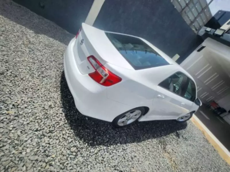 Toyota Camry   - 2014