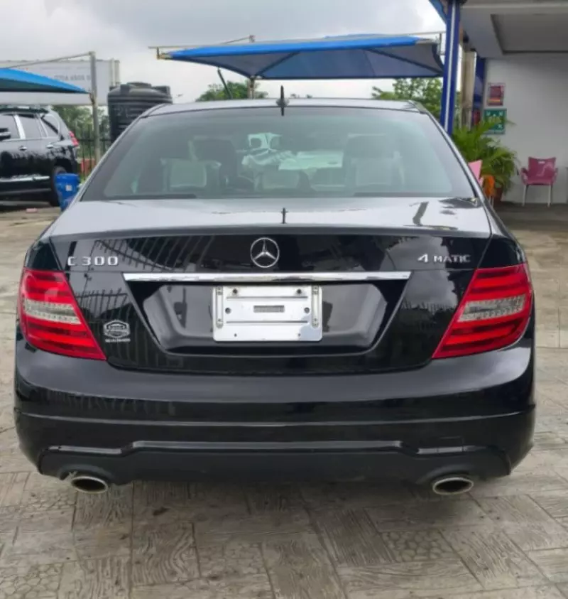 Mercedes-Benz C 300   - 2013