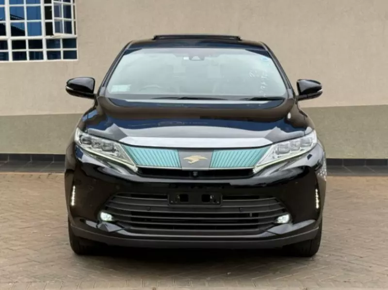 Toyota Harrier   - 2018