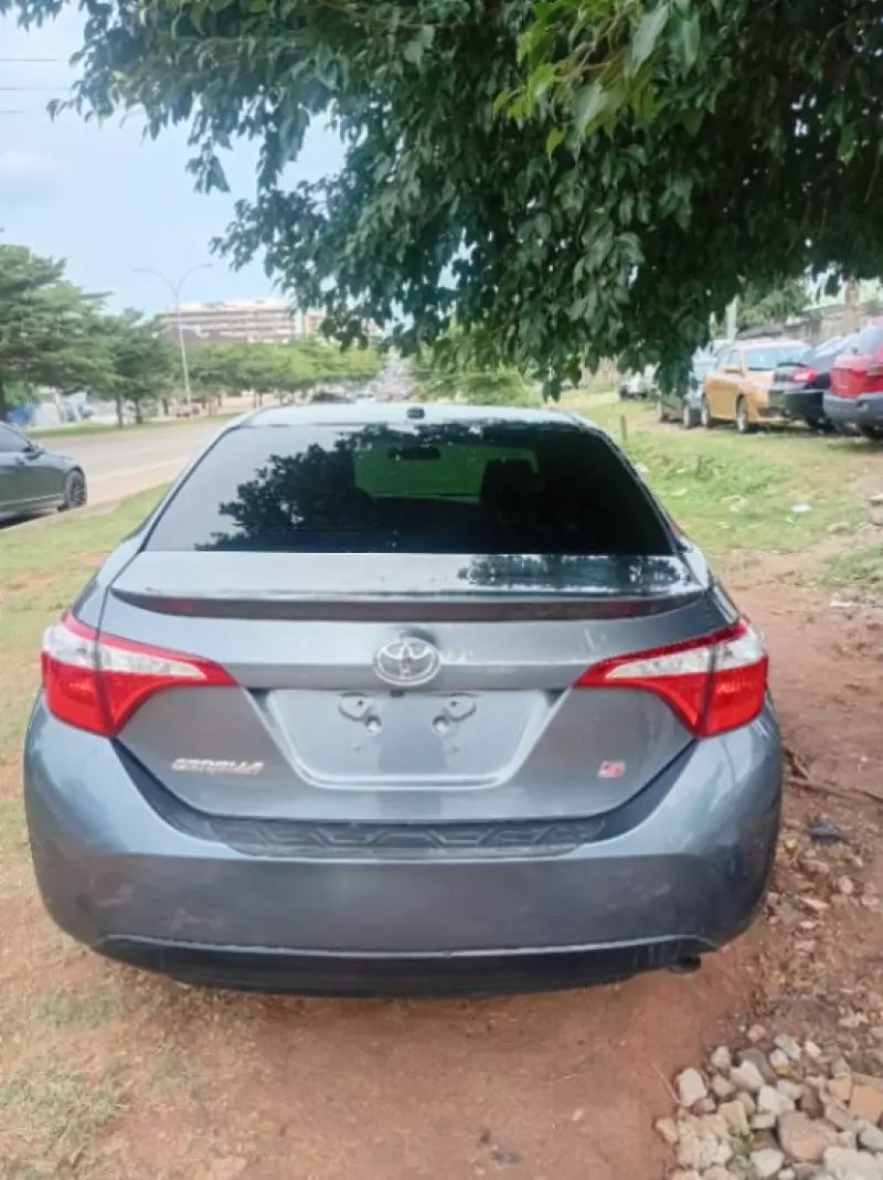 Toyota Corolla   - 2015