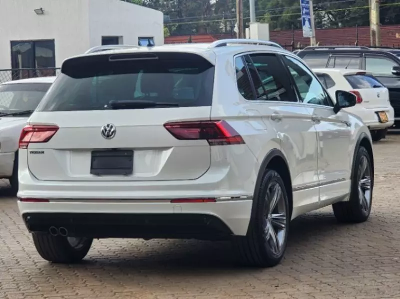 Volkswagen Tiguan   - 2018