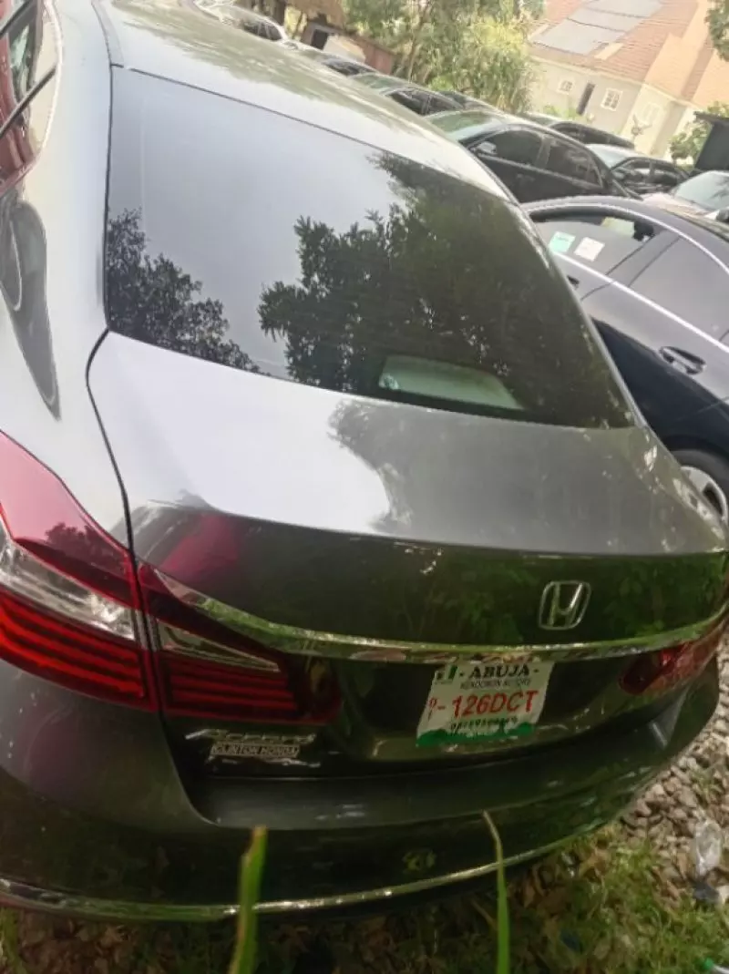 Honda Accord   - 2017