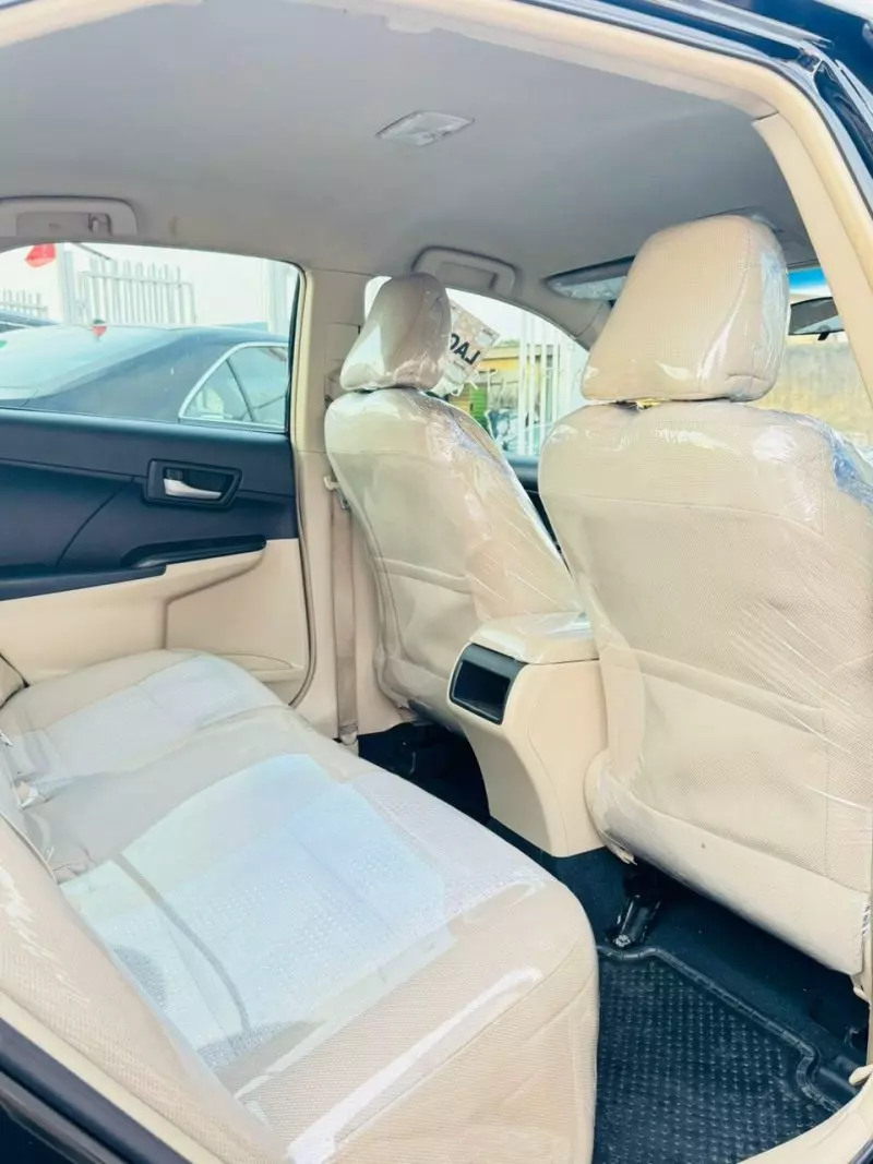 Toyota Camry   - 2012