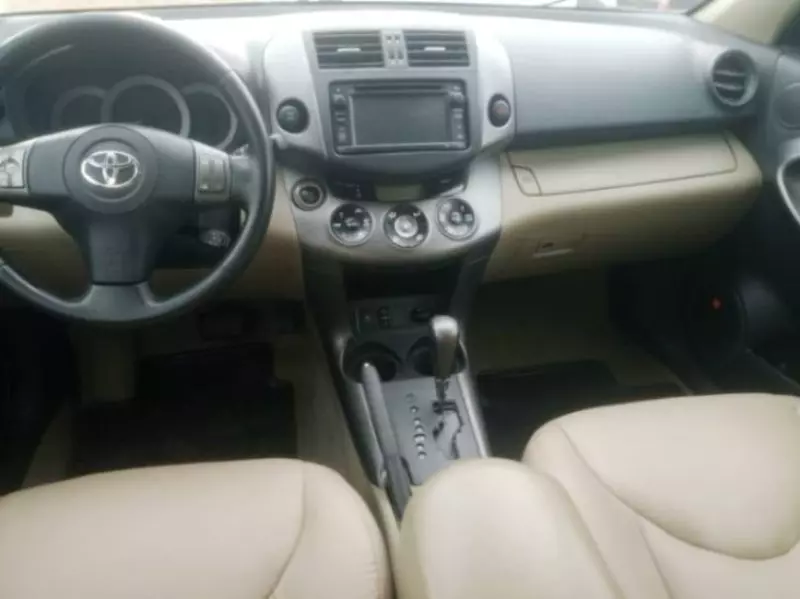 Toyota Rav4   - 2011