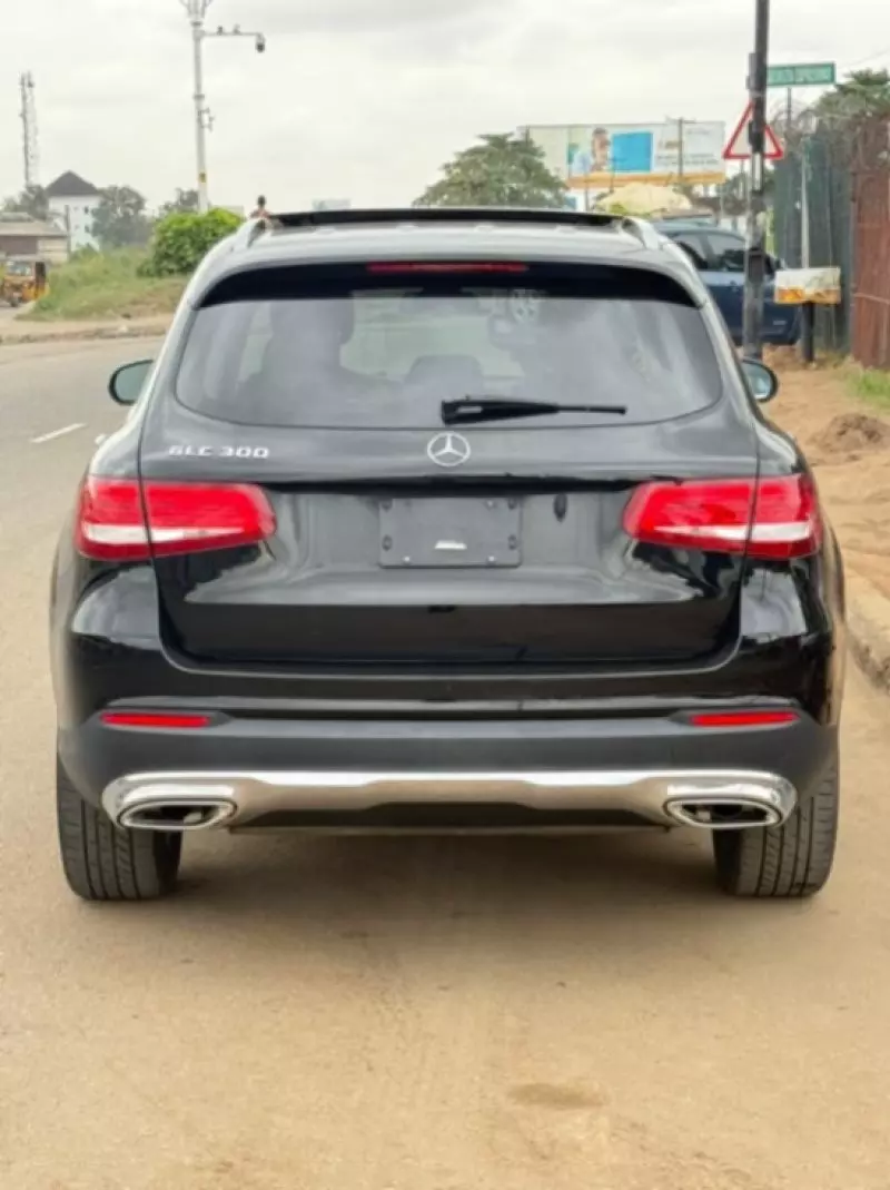 Mercedes-Benz GLC 300   - 2016