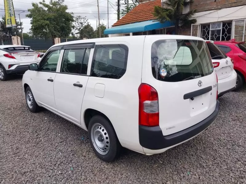 Toyota Probox    - 2017