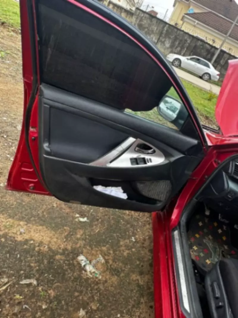 Toyota Camry   - 2009