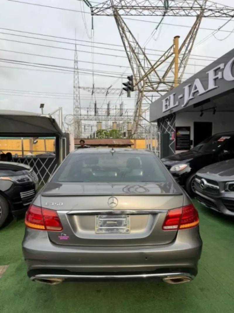 Mercedes-Benz E-Class - 2011