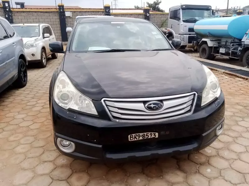 Subaru Outback   - 2012