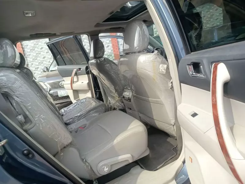 Toyota Highlander   - 2013