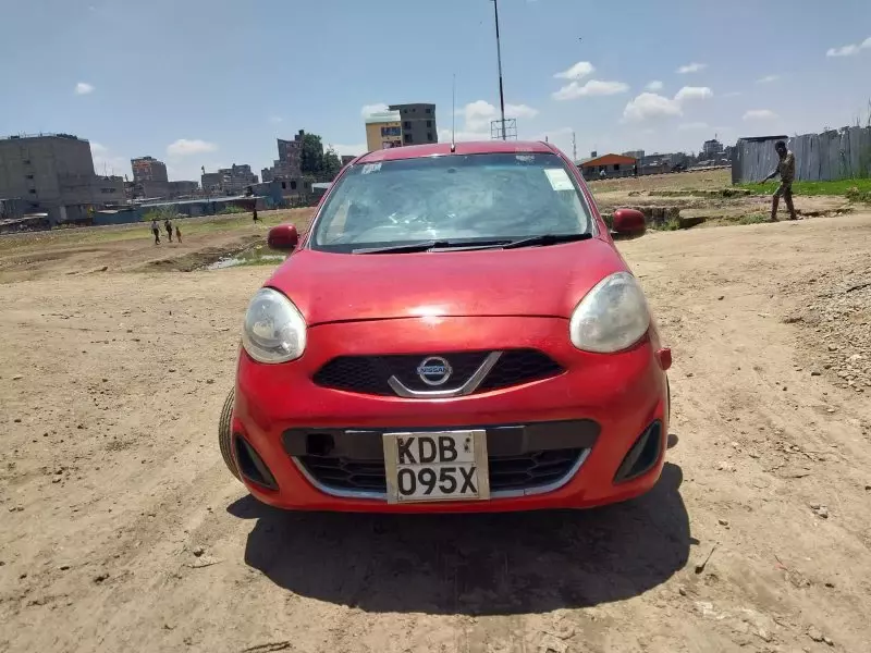 Nissan March    - 2016