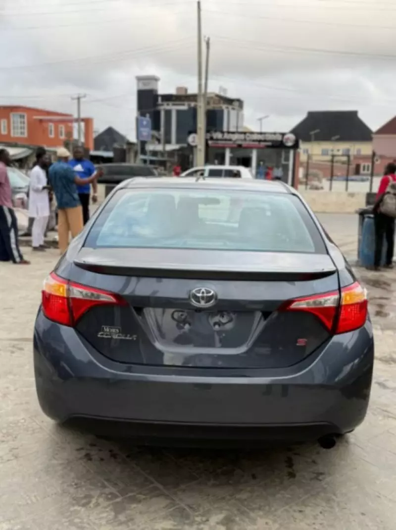 Toyota Corolla Sport   - 2016