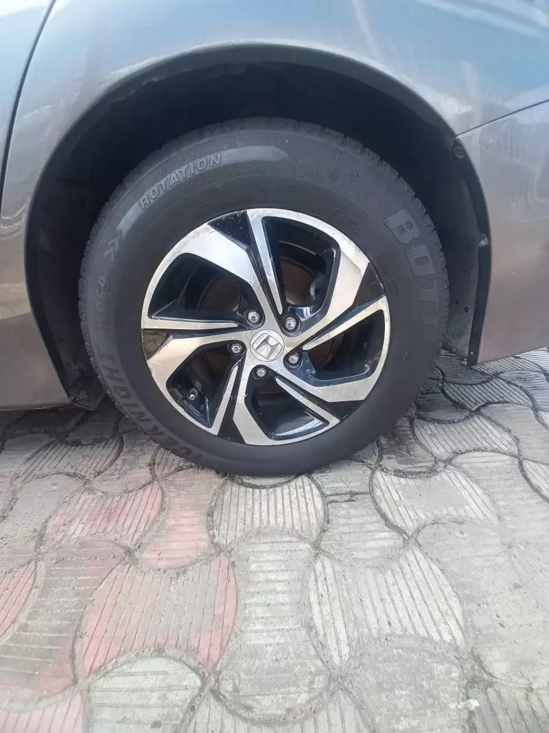 Honda Accord   - 2017