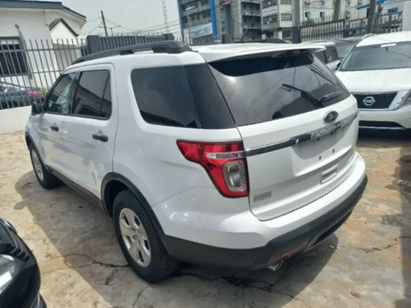 Ford Explorer   - 2014