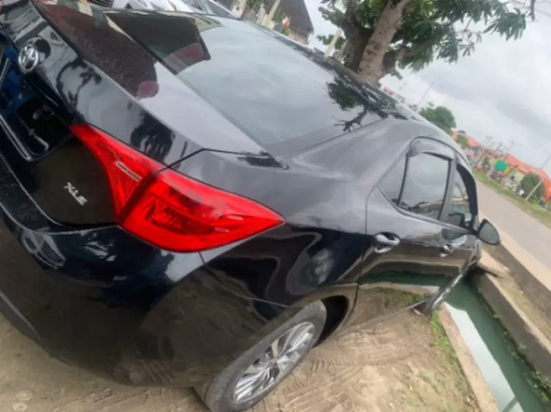 Toyota corolla   - 2019
