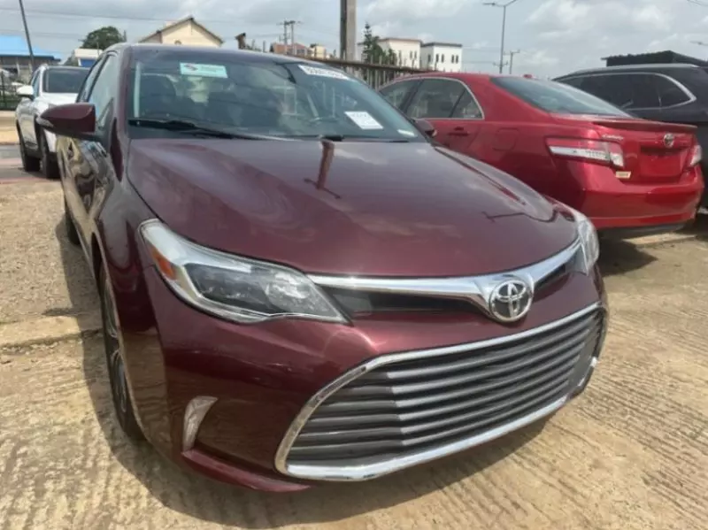 Toyota Avalon   - 2016
