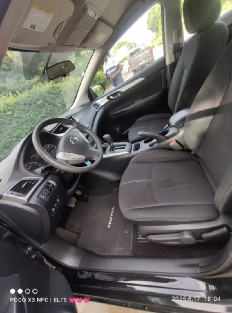 Nissan Sentra   - 2017
