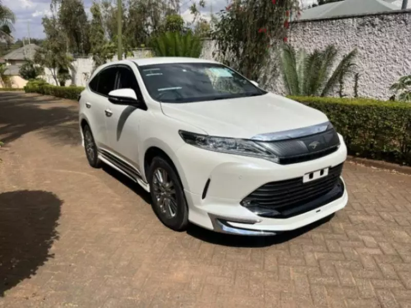 Toyota Harrier   - 2018