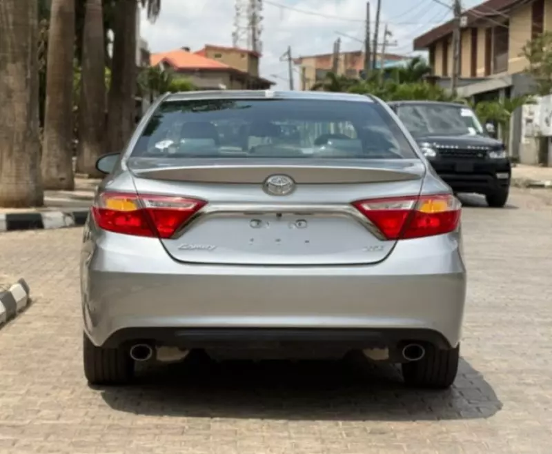 Toyota Camry   - 2015