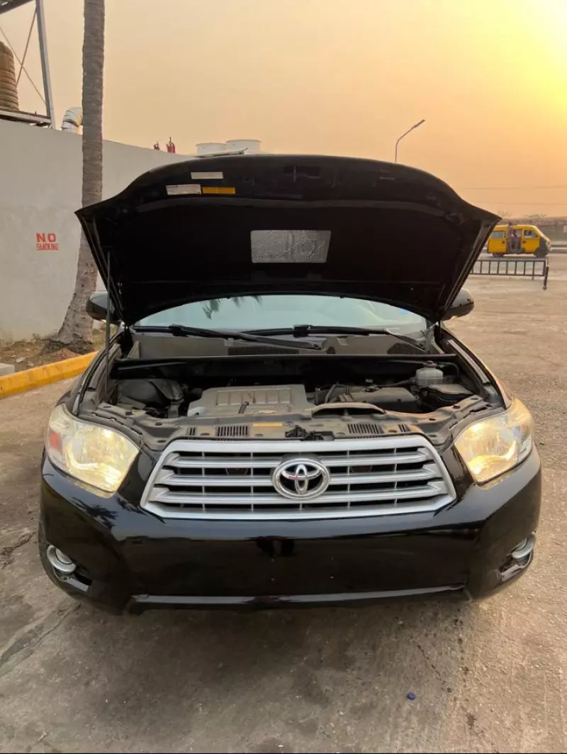 Toyota Highlander   - 2009