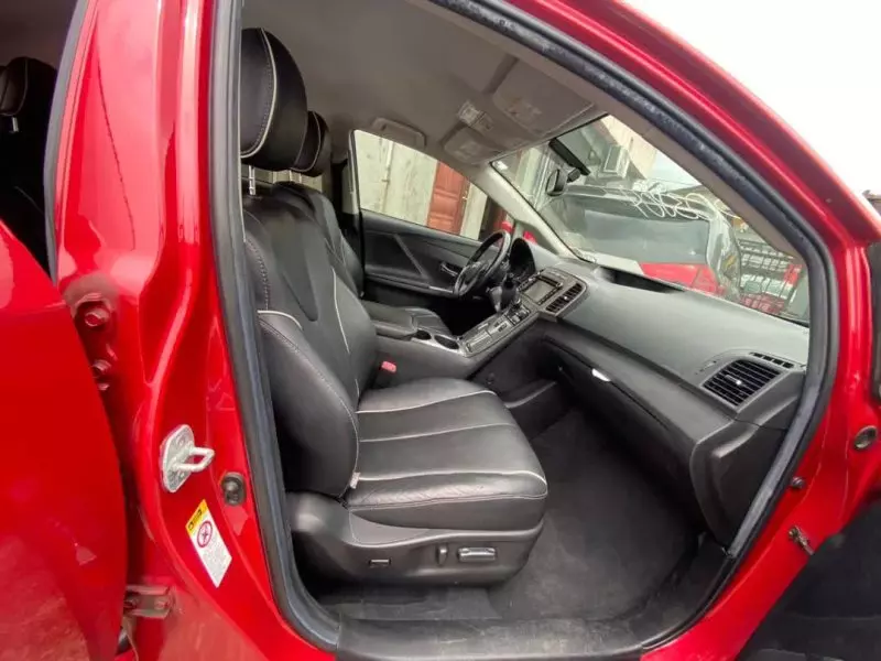 Toyota Venza   - 2014