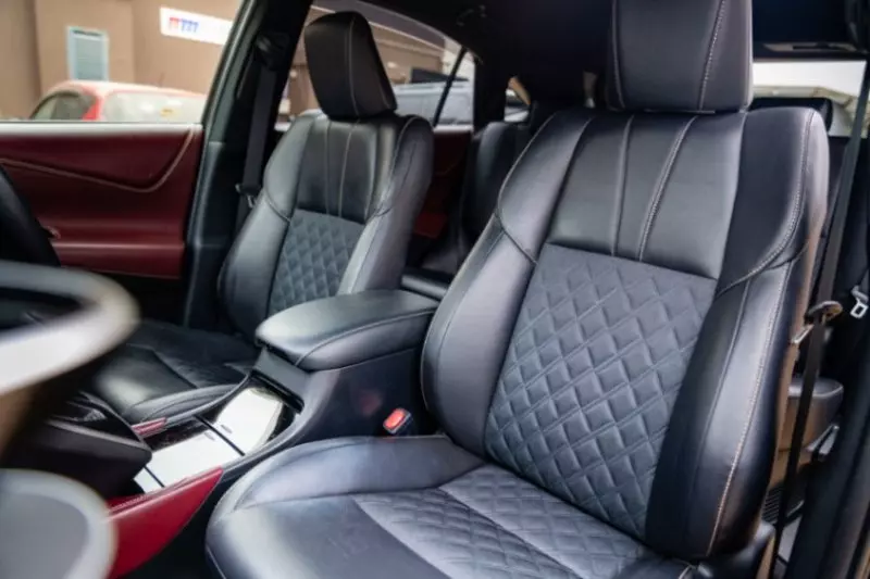 Toyota Harrier   - 2018