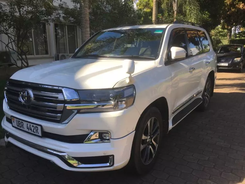 Toyota Landcruiser  V8   - 2010