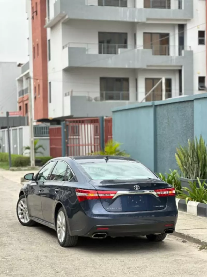 Toyota Avalon - 2014